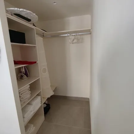 Apartment Precioso De 2 Recien Reformado En Benidorm