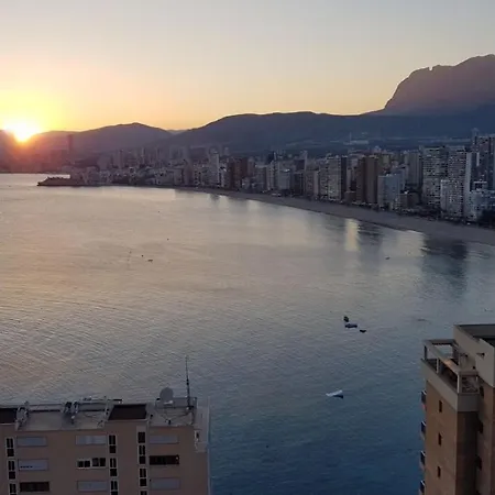 Trisol Seaviews 아파트