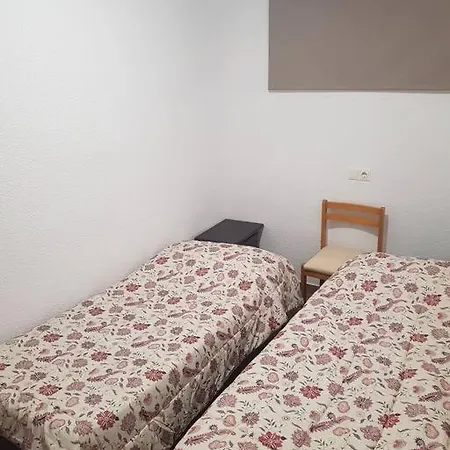 Queen Apartment. Cozy & Close To The Beach Apartment. Pool/parking. * Benidorm