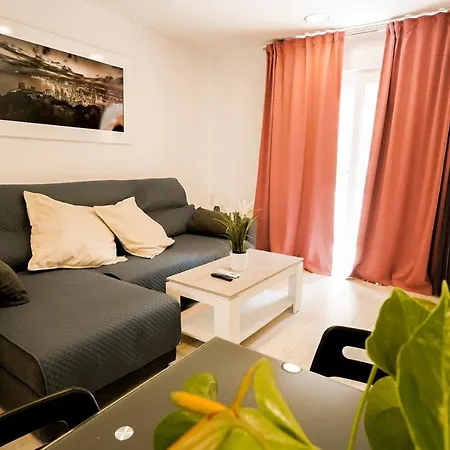 Casa Mya Con Terreno Privado Y Parking Compartido - A 800m De Playa Poniente Holiday home