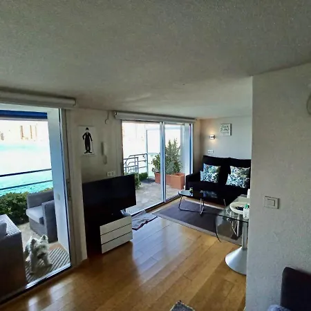 Estudio Primera Linea Con Acceso Privado Al Mar