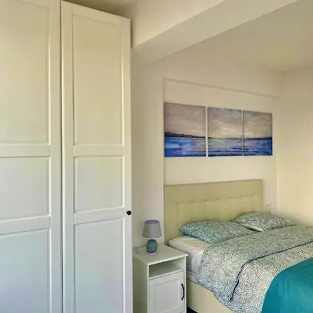 Front With Beautiful Sea View Apartment *
