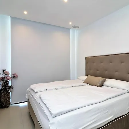Sunset Drive 1-46 Poniente Beach Appartement