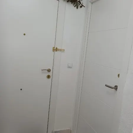 Estudio Sin Cocina En Apartment *
