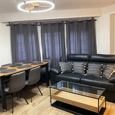 Solymar Poniente: Renovated Near And Center Apartment