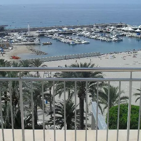 Tanit Hotel 3*