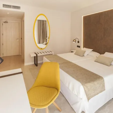 Centre - Adults Only 4*