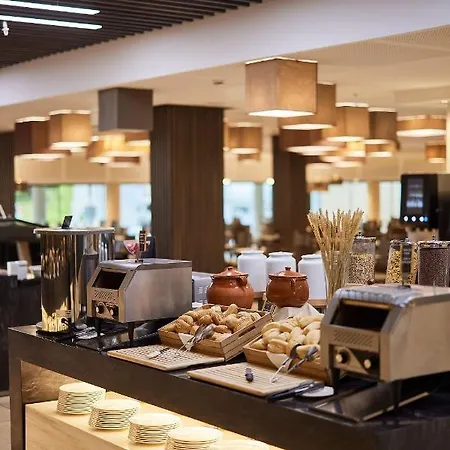 Bristol Hotel 4*