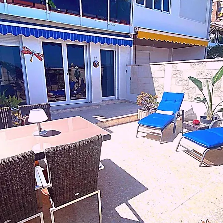 Wonderful 1 Bedroom House - Poniente Holiday home *