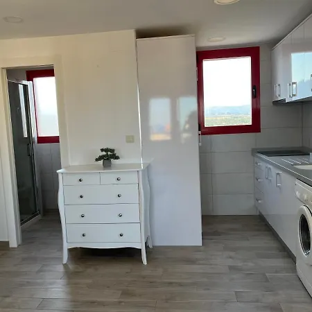 Anna's Aparthotel *