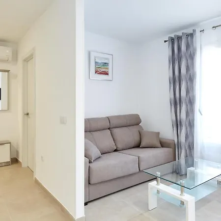 Sonrisa Deluxe Apartments, Levante