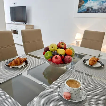 Sonrisa Deluxe Apartments, Levante * Benidorm