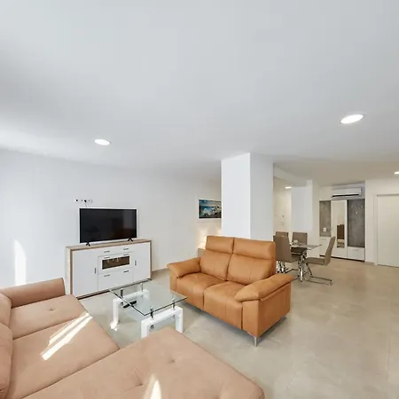 Lägenhetshotell Sonrisa Deluxe Apartments, Levante