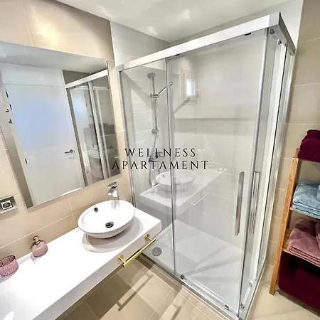 Intempo Sky Wellness Apartment Benidorm