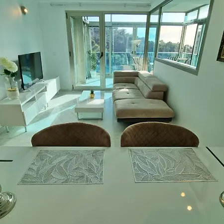 Skyline 14 Large And Sunny All-day Balcony With Stunning Sea Views Benidorm