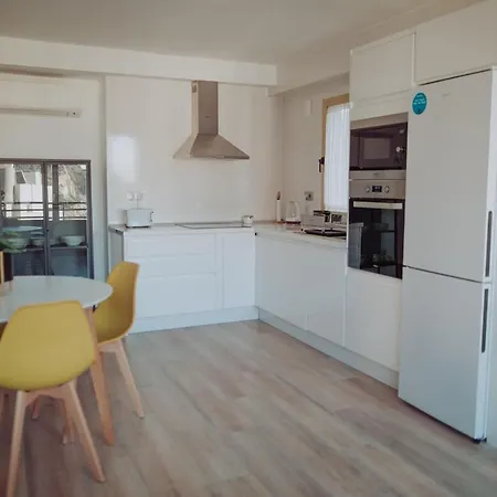 Apartamento Bonito Con Piscina. *