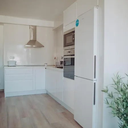 Apartamento Bonito Con Piscina. Benidorm