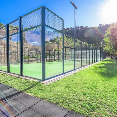 Skyline 14 Large And Sunny All-day Balcony With Stunning Sea Views Apartment