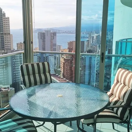 Apartment Skyline 14 Large And Sunny All-day Balcony With Stunning Sea Views *
