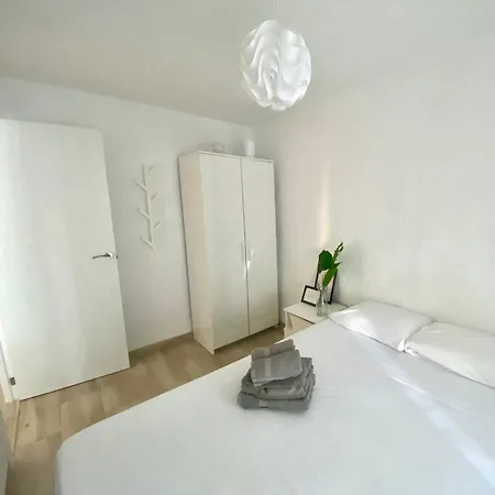 Apartamento Con Piscina Y Garaje, Playa A 10 Min *
