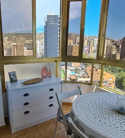 Gerona On The Strip With Pool & Parking Apartment