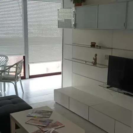 Apto Sm Montecarlo P19 Edif.gemelos 15 Playa Levante *
