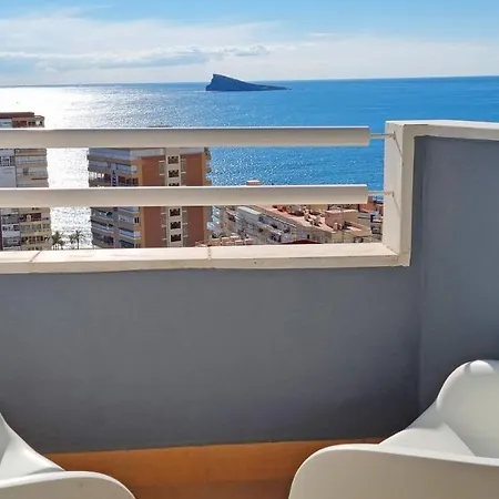 En El Centro De Y Con Vistas Al Mar *