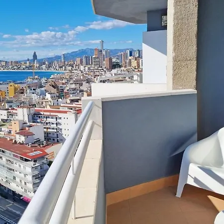 En El Centro De Y Con Vistas Al Mar Apartment