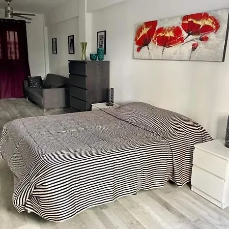 Apartment Rainbow Marques 7 *