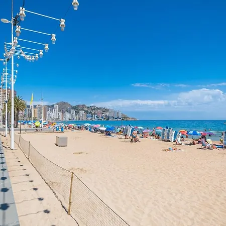 Lux Center 5-d * Benidorm