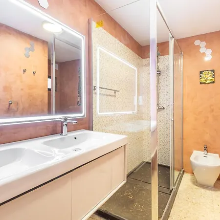 Apartment Lux Center 5-d *