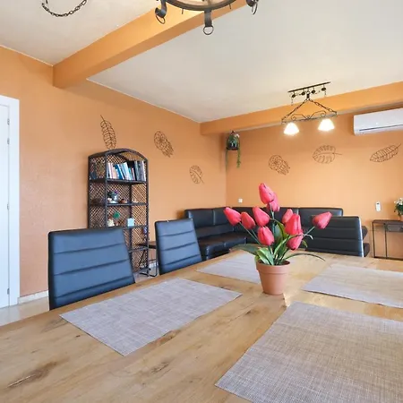 Apartment Lux Center 5-d *