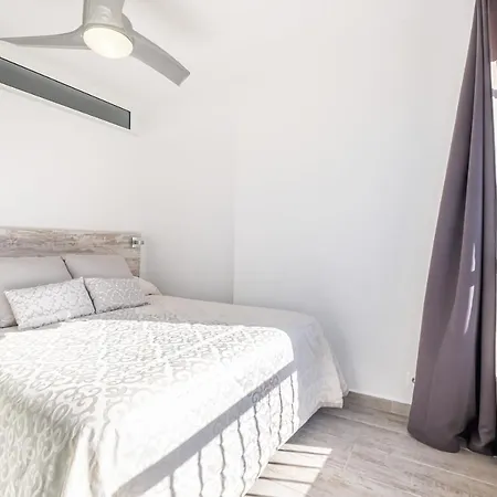Karola 12-c Levante Apartment