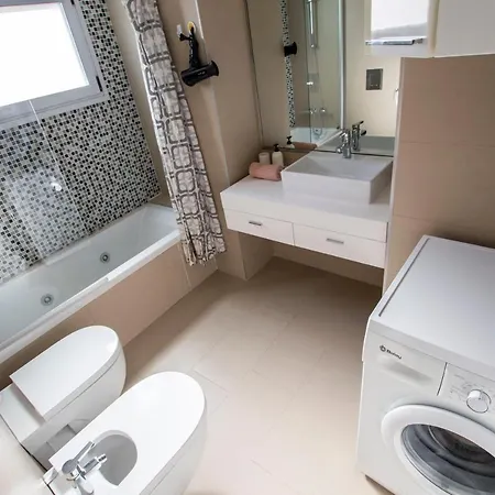 Moderno Y Bonito Apartamento En Primera Linea De Playa De Poniente * Benidorm