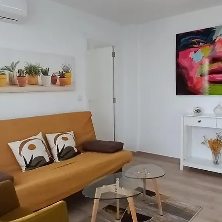 Apartamento Con Vistas Al Mar Poniente Avda Uruguay *