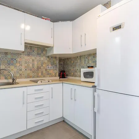 Alturas Apartment *