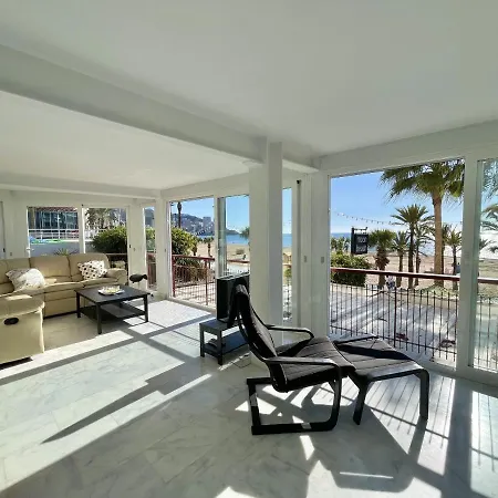 Iberia Seafront Apartamento