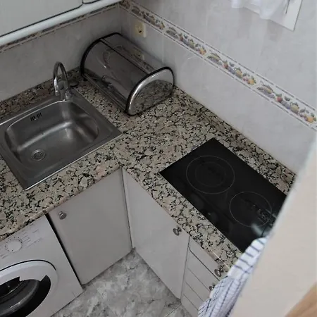 Apartamento Cozy Just 8 Min Walk From The Beach!
