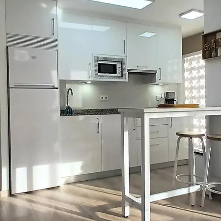 Apartamento Con Vistas Al Mar Poniente Avda Uruguay * Benidorm