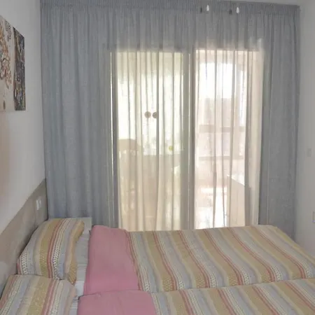Apto With Pool Gemelos Iv Apartamento