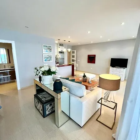 Dali Poniente Apartment