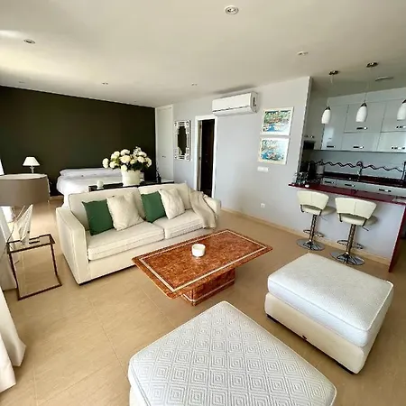 Dali Poniente Apartment *