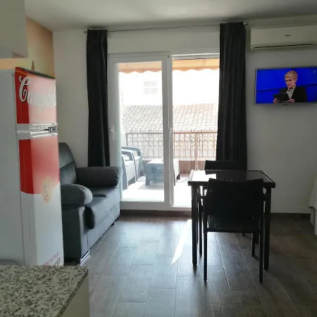 Estudio-atico En Casco Antiguo Apartment