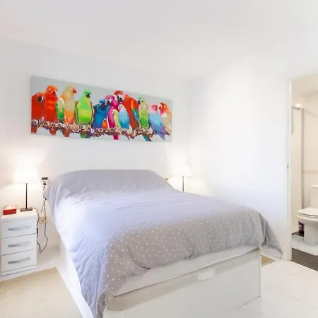 Apartment Old Penthouse With Fantastic Views & Parking *