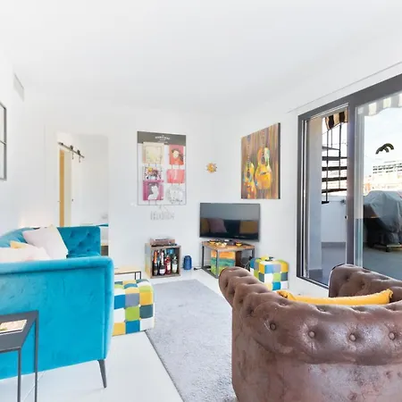 Old Penthouse With Fantastic Views & Parking Apartment Benidorm