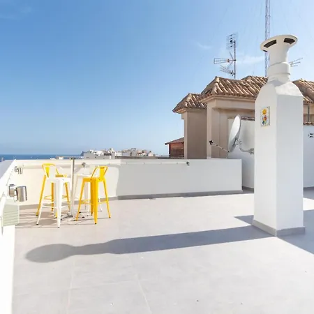 Apartment Old Penthouse With Fantastic Views & Parking
