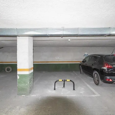 Old Penthouse With Fantastic Views & Parking * Benidorm
