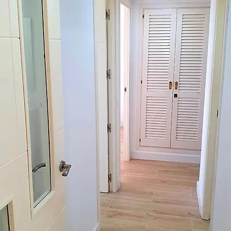 First Line With 3 Bedrooms And Seaviews Apartment