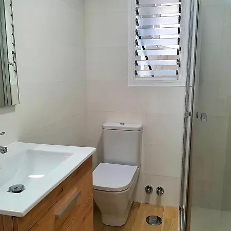 First Line With 3 Bedrooms And Seaviews Apartment