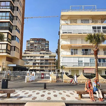 Apartment First Line With 3 Bedrooms And Seaviews *